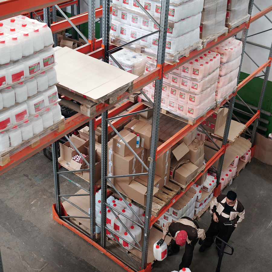 Workers in Florida discussing strategies for Workers\' Comp settlement